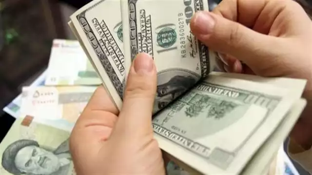 متى ينخفض الدولار لأقل من 50 جنيها؟ خبراء يجيبون